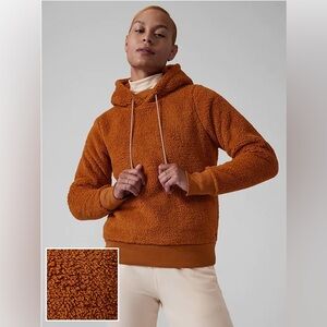 NWT Athleta Tugga Sherpa Hoodie in Cattail Brown Pulliver size Medium